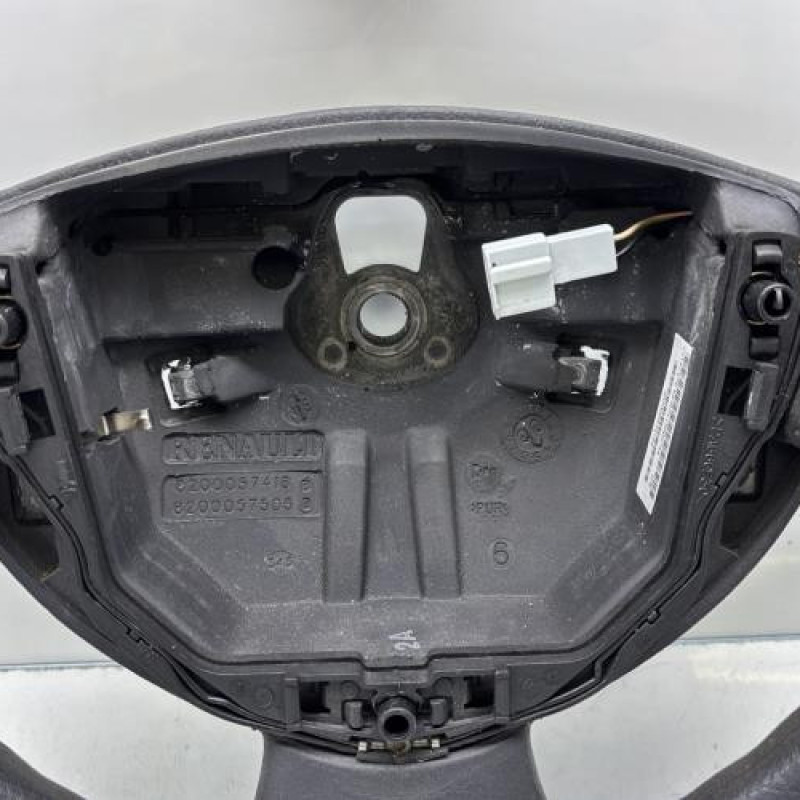 Volant RENAULT CLIO 2 Photo n°4