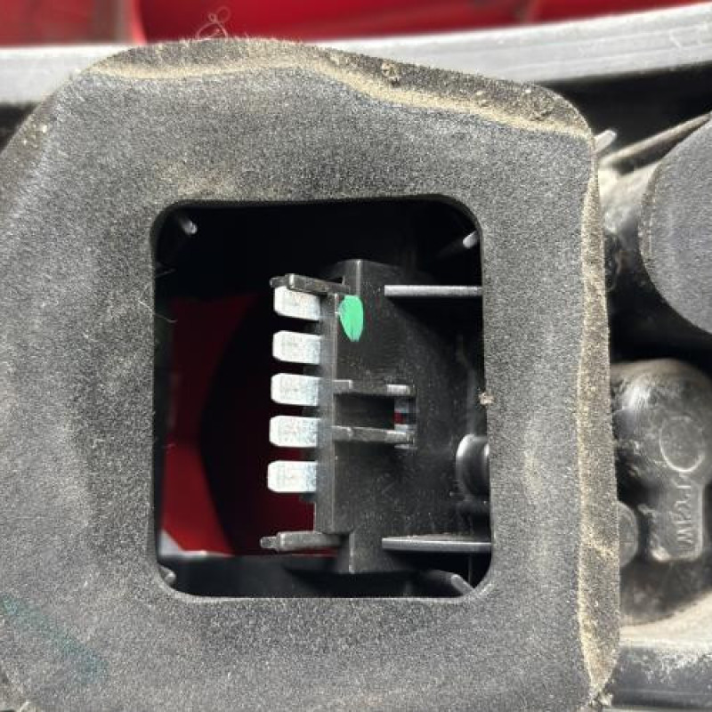 Feu arriere principal gauche (feux) OPEL CORSA D Photo n°4