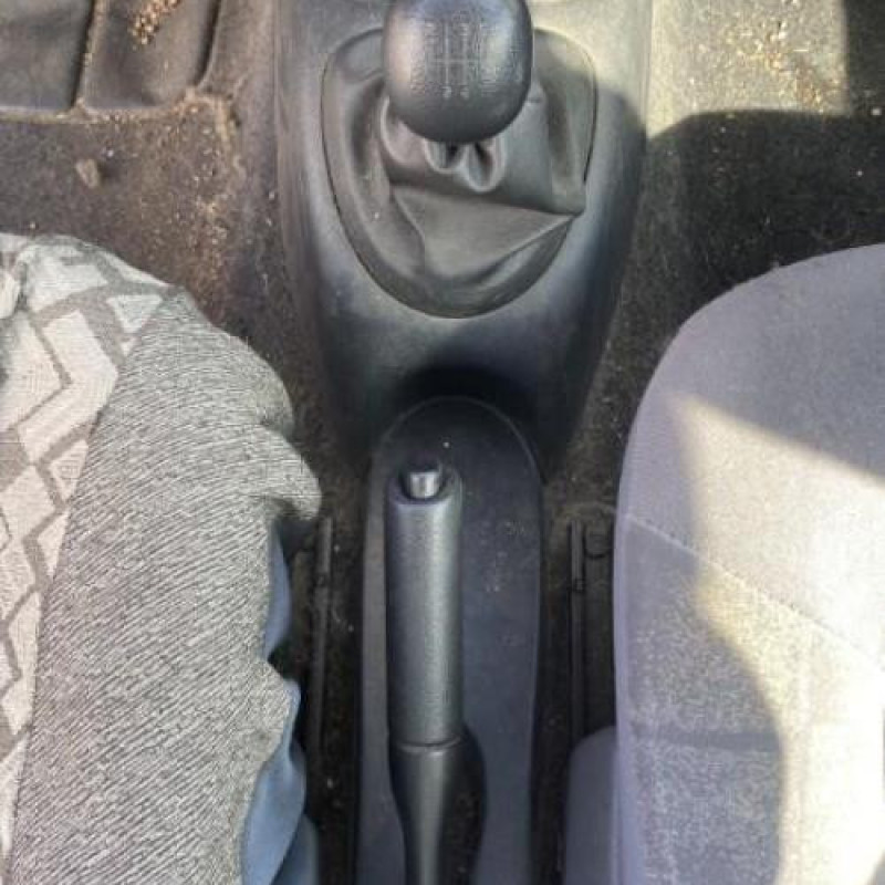 Aile avant droit RENAULT MEGANE 1 Photo n°15