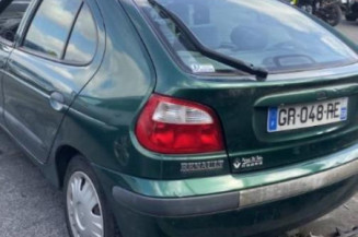 Aile avant gauche RENAULT MEGANE 1