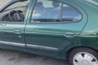 Aile avant gauche RENAULT MEGANE 1