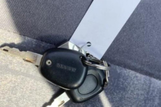 Aile avant gauche RENAULT MEGANE 1