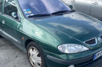 Capot RENAULT MEGANE 1