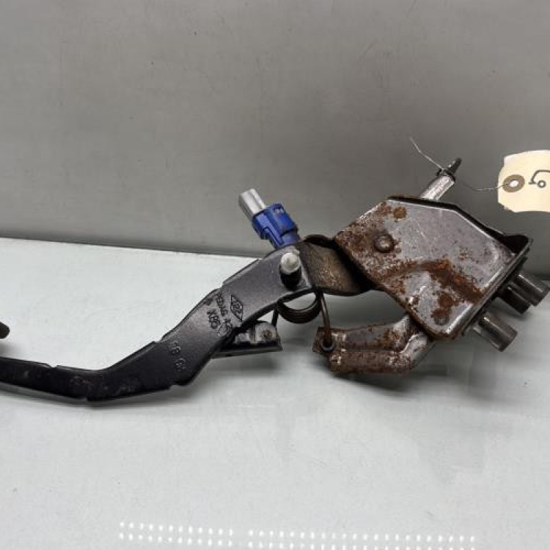 Pedale d'embrayage RENAULT CLIO 3 Photo n°2
