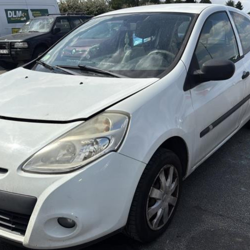 Feu arriere principal gauche (feux) RENAULT CLIO 3 Photo n°17