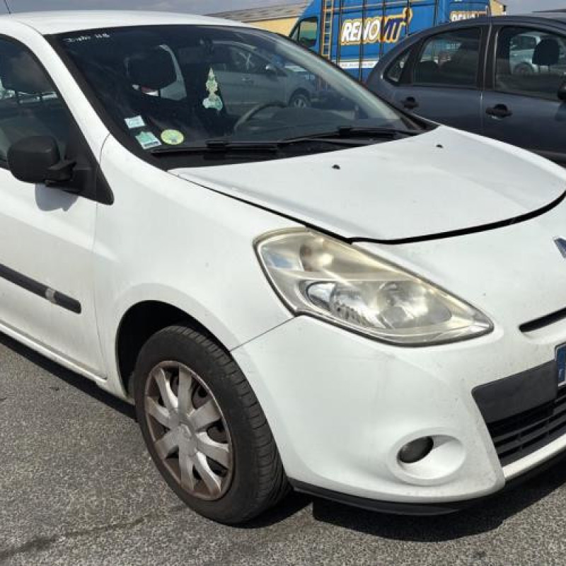Feu arriere principal gauche (feux) RENAULT CLIO 3 Photo n°18