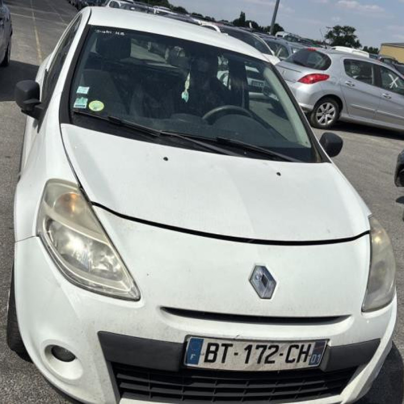 Feu arriere principal gauche (feux) RENAULT CLIO 3 Photo n°19