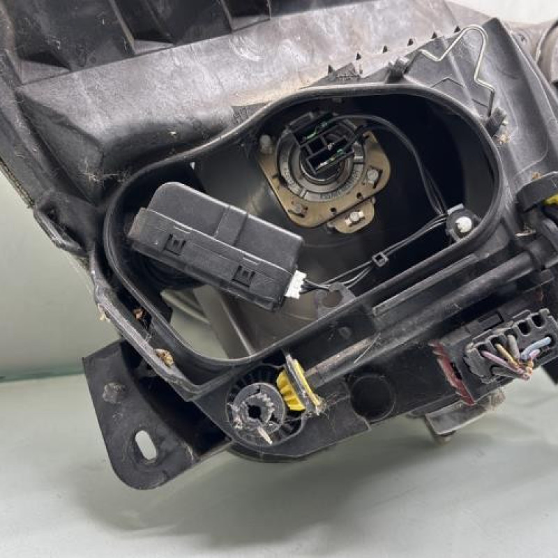 Optique avant principal gauche (feux)(phare) OPEL CORSA D Photo n°6