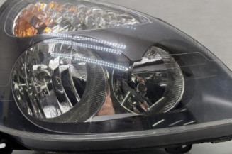 Optique avant principal droit (feux)(phare) RENAULT CLIO 2 CAMPUS Photo n°1