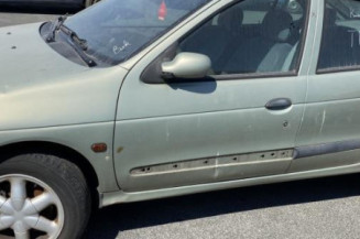 Malle/Hayon arriere RENAULT MEGANE 1
