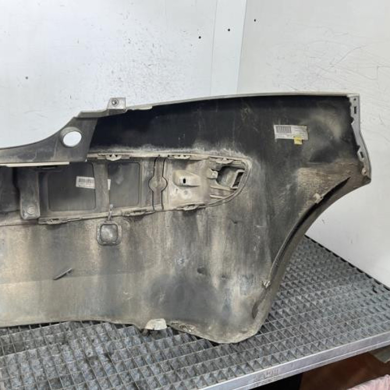 Pare choc arriere RENAULT MEGANE 2 Photo n°4