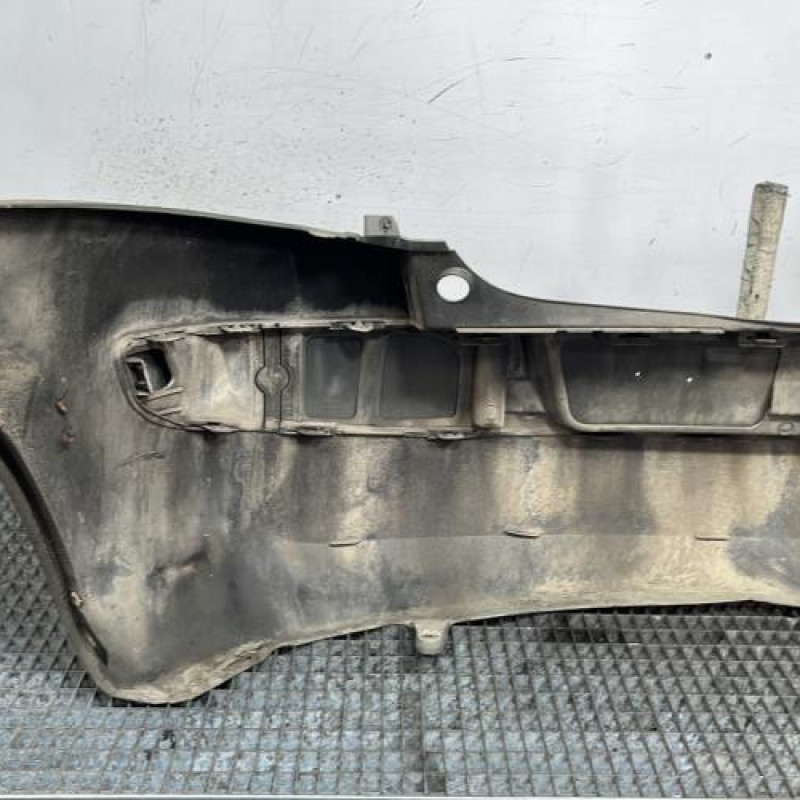 Pare choc arriere RENAULT MEGANE 2 Photo n°6