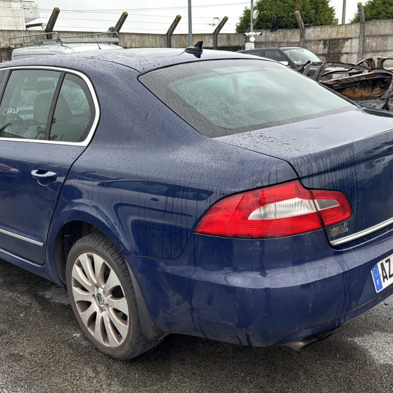 SKODA SUPERB 2 PHASE 1 2.0 TDI - 16V TURBO Photo n°5