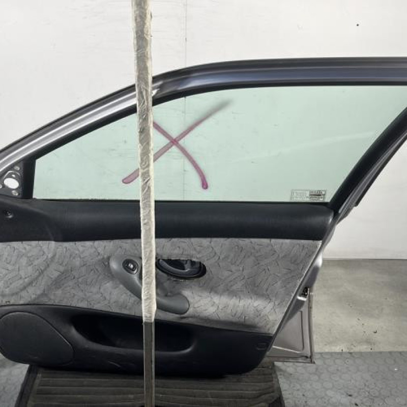 Porte avant droit PEUGEOT 406 Photo n°7
