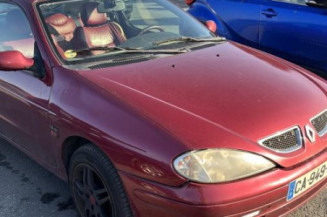Porte avant droit RENAULT MEGANE 1