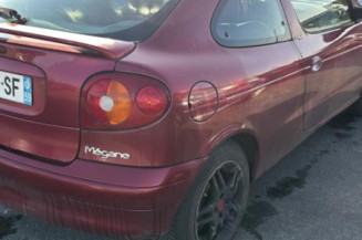 Porte avant droit RENAULT MEGANE 1