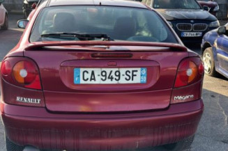 Porte avant droit RENAULT MEGANE 1