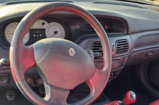 Porte avant droit RENAULT MEGANE 1
