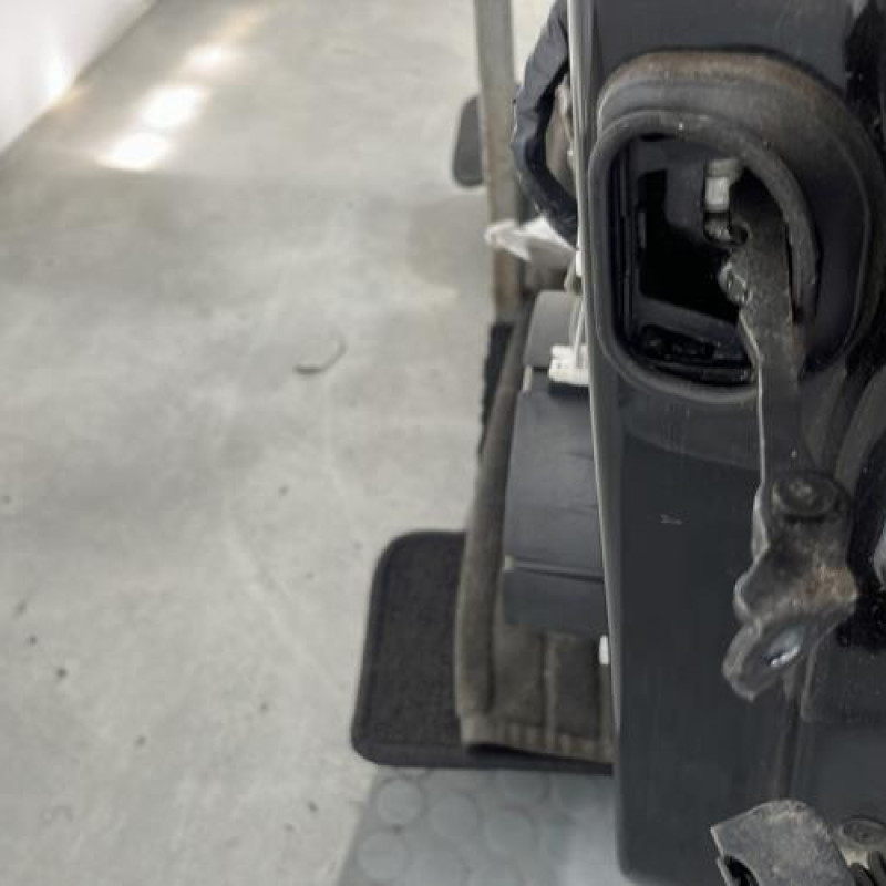 Porte avant gauche RENAULT GRAND SCENIC 3 Photo n°5