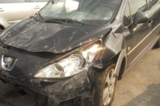 Pare choc arriere PEUGEOT 207