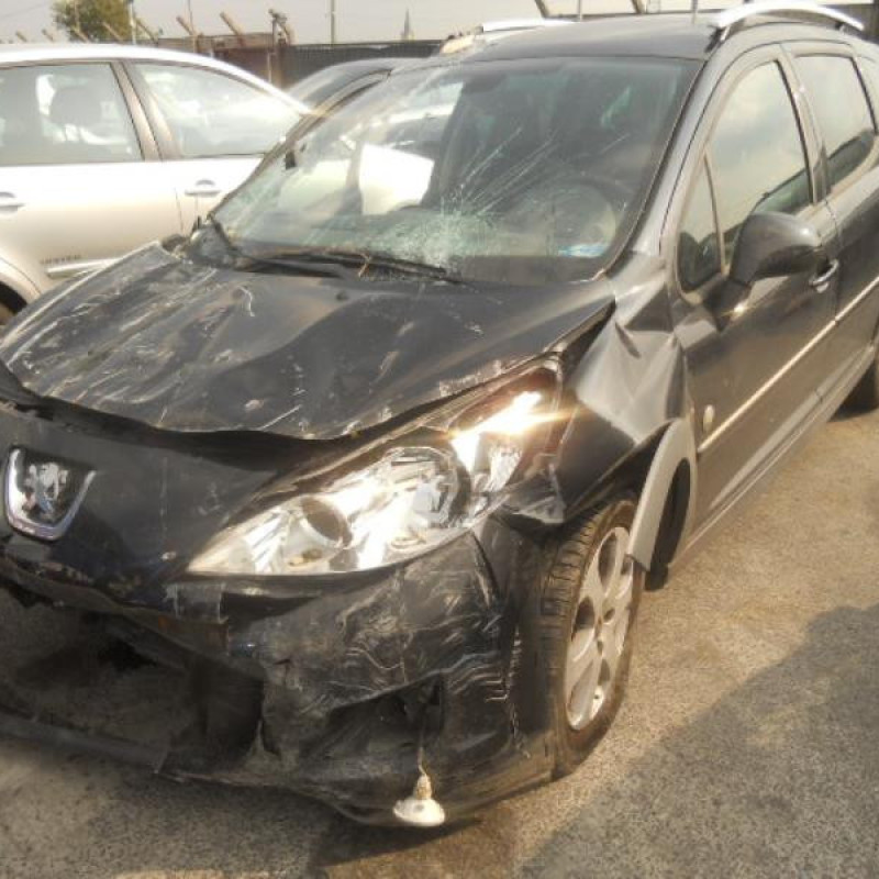 Pare choc arriere PEUGEOT 207 Photo n°10