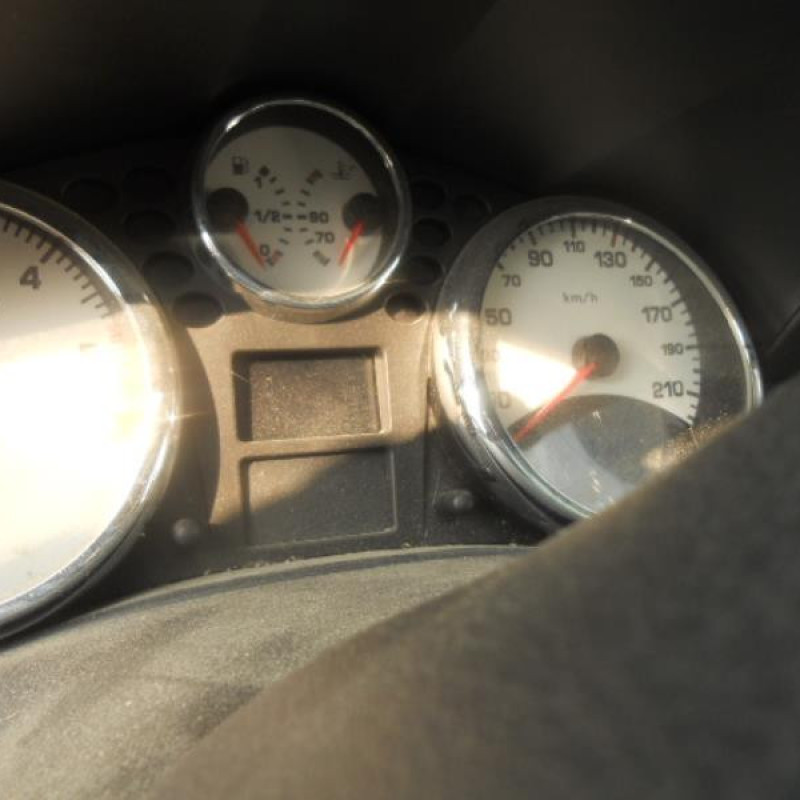 Pare choc arriere PEUGEOT 207 Photo n°16