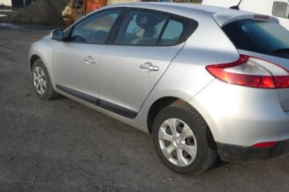 Pare choc avant RENAULT MEGANE 3