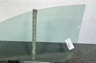 Vitre avant droit TOYOTA YARIS 2