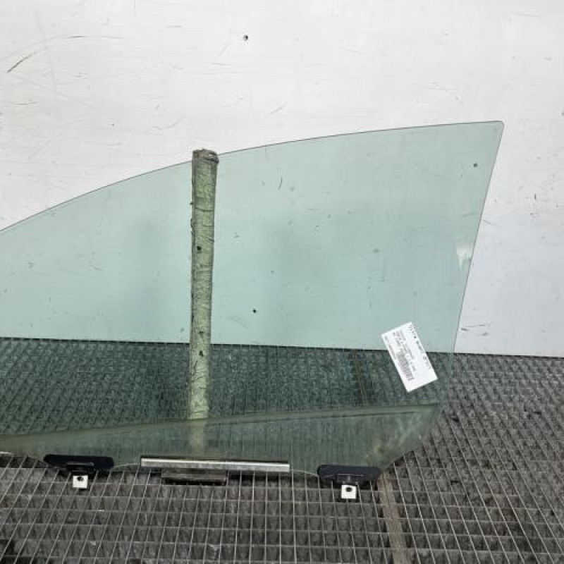 Vitre avant droit TOYOTA YARIS 2 Photo n°5