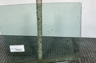 Vitre arriere droit TOYOTA YARIS 2