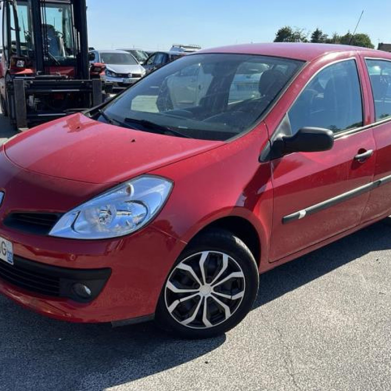 Pare choc avant RENAULT CLIO 3 Photo n°11