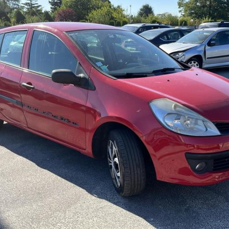 Pare choc avant RENAULT CLIO 3 Photo n°18