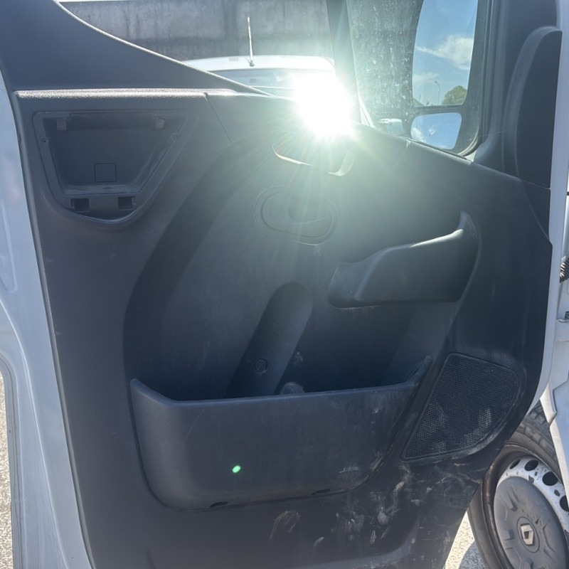 RENAULT MASTER 3 PHASE 3 2.3 BLUE DCI - 16V TURBO Photo n°9