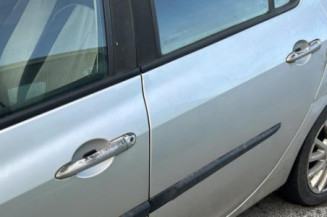 Pare choc avant RENAULT CLIO 3