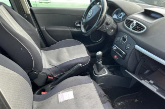 Pare choc avant RENAULT CLIO 3
