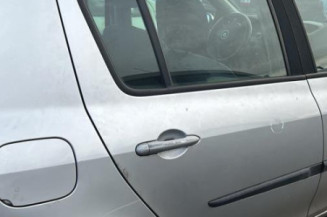 Pare choc avant RENAULT CLIO 3