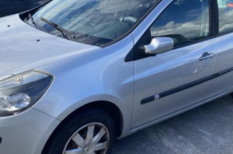 Aile avant droit RENAULT CLIO 3