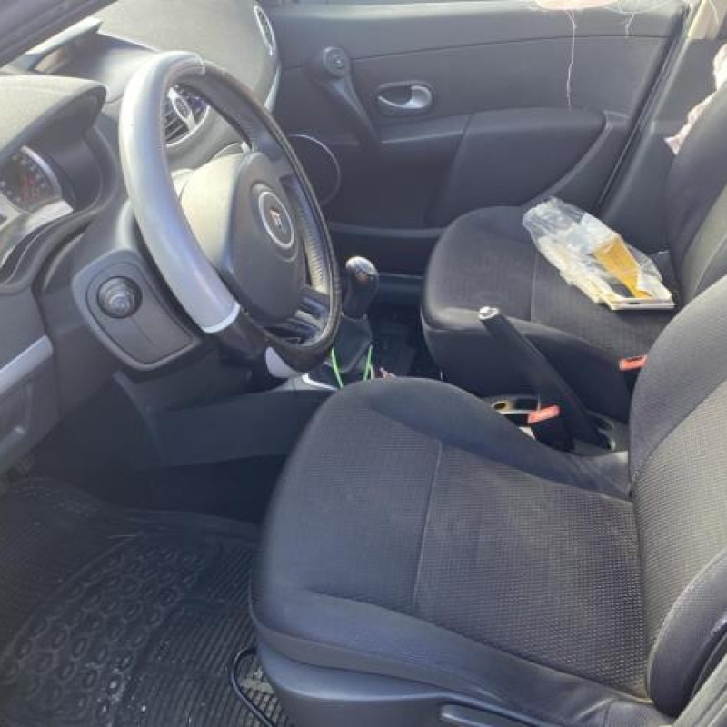 Aile avant droit RENAULT CLIO 3 Photo n°13