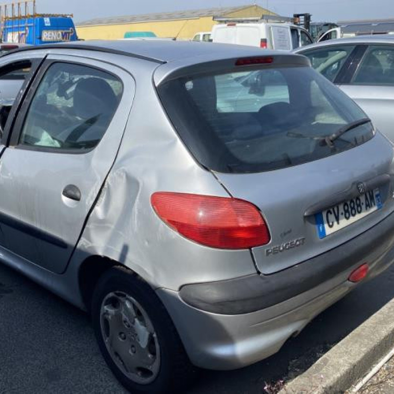 Aile avant gauche PEUGEOT 206 Photo n°9