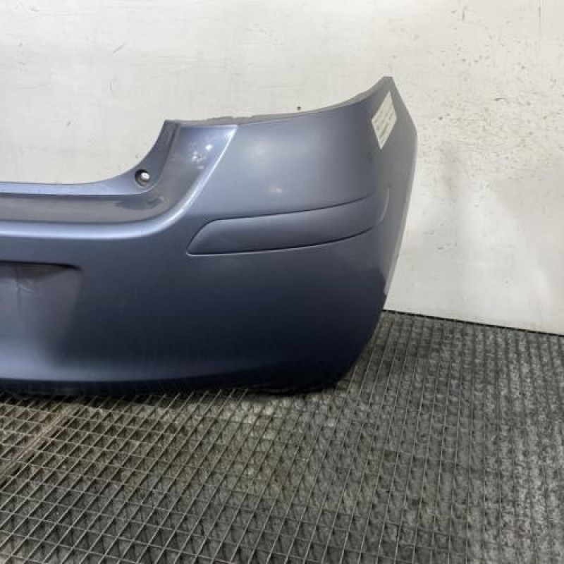 Pare choc arriere TOYOTA YARIS 2 Photo n°6