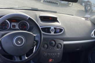 Aile avant gauche RENAULT CLIO 3