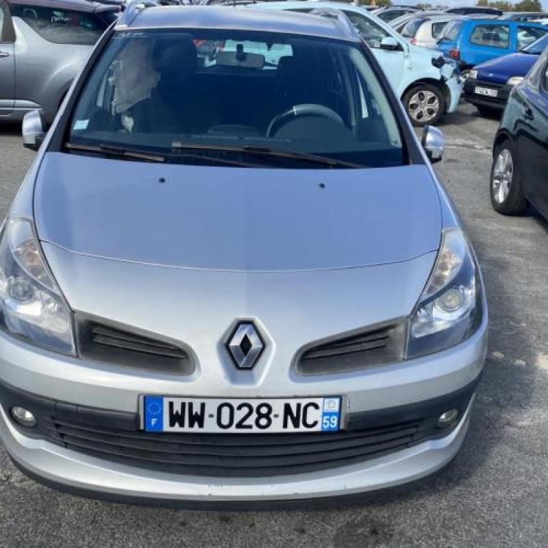 Aile avant gauche RENAULT CLIO 3 Photo n°16