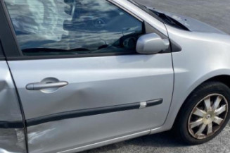 Aile avant gauche RENAULT CLIO 3