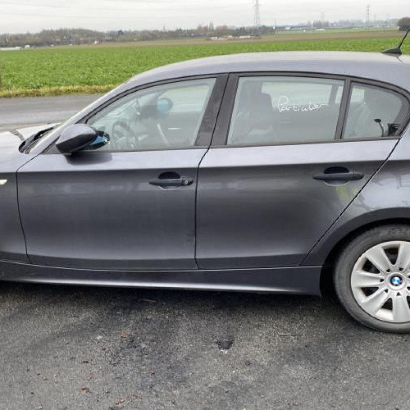 Aile avant droit BMW SERIE 1 E87 Photo n°13