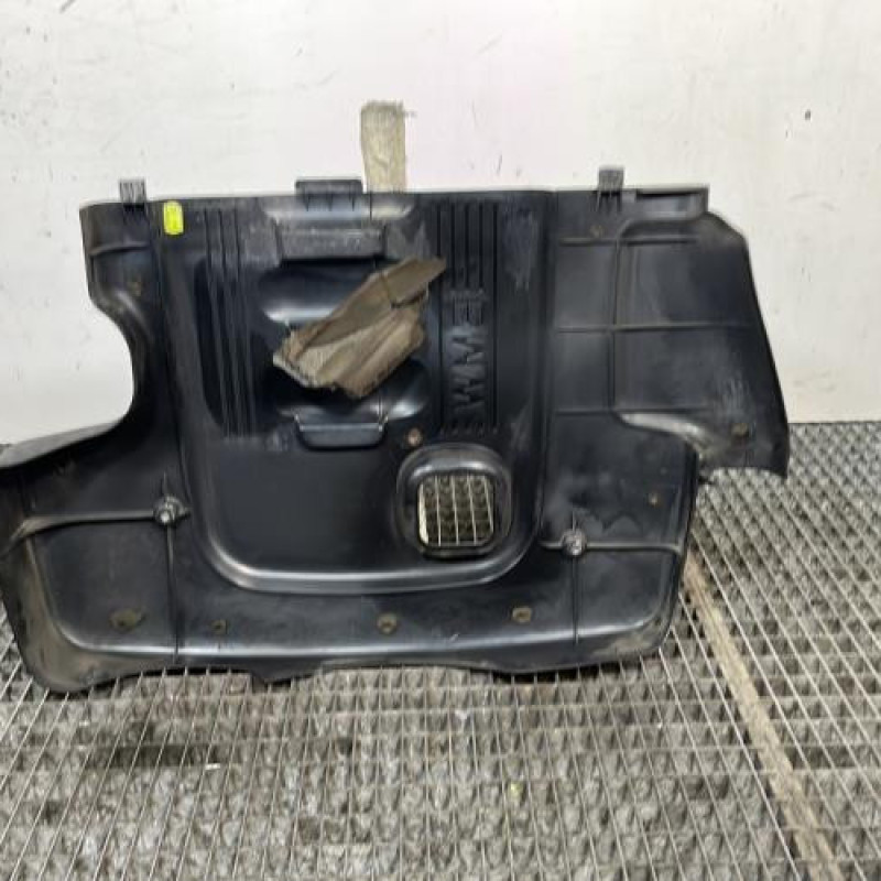Cache moteur  BMW SERIE 1 E87 Photo n°4