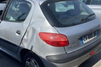 Pare choc avant PEUGEOT 206