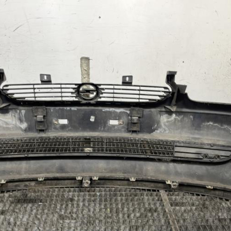 Pare choc avant OPEL CORSA B Photo n°5