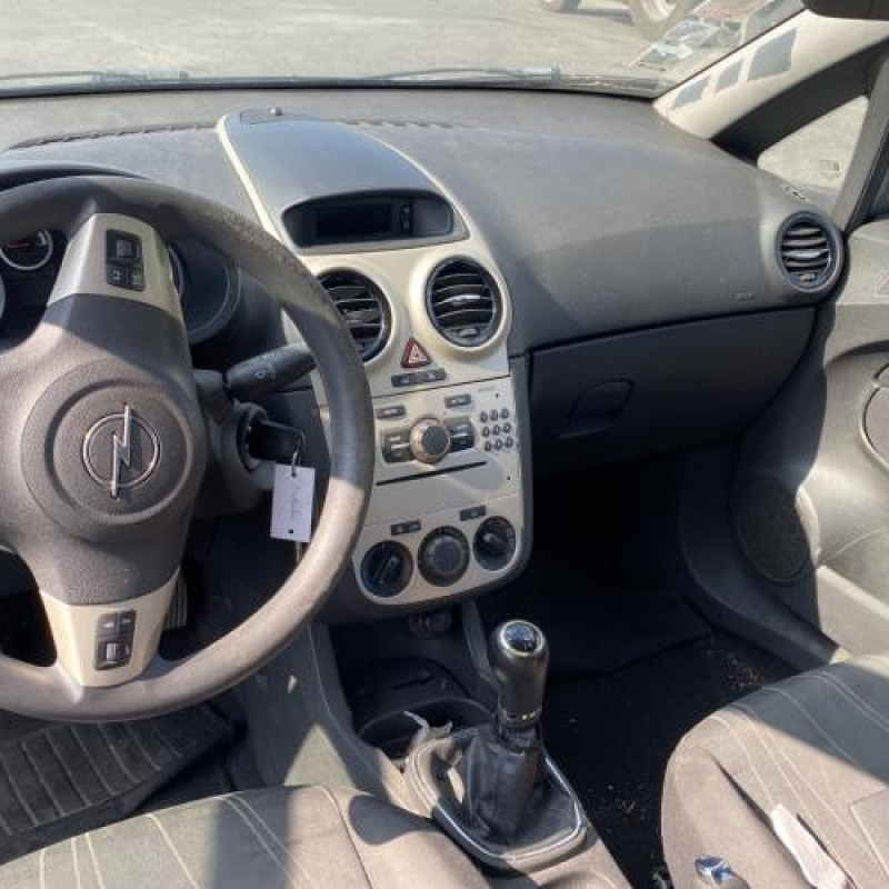 Pare choc avant OPEL CORSA D Photo n°20