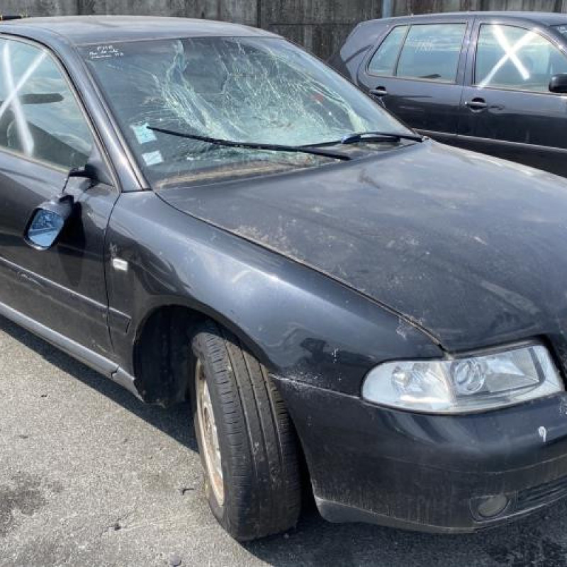 Pare choc avant AUDI A4 1 Photo n°8