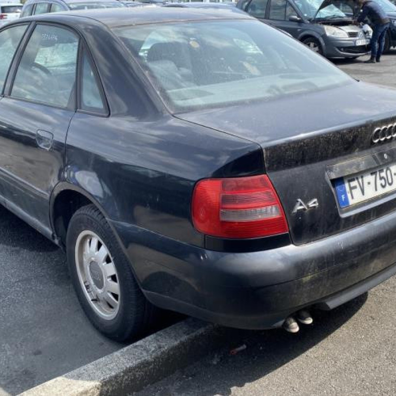 Pare choc avant AUDI A4 1 Photo n°10